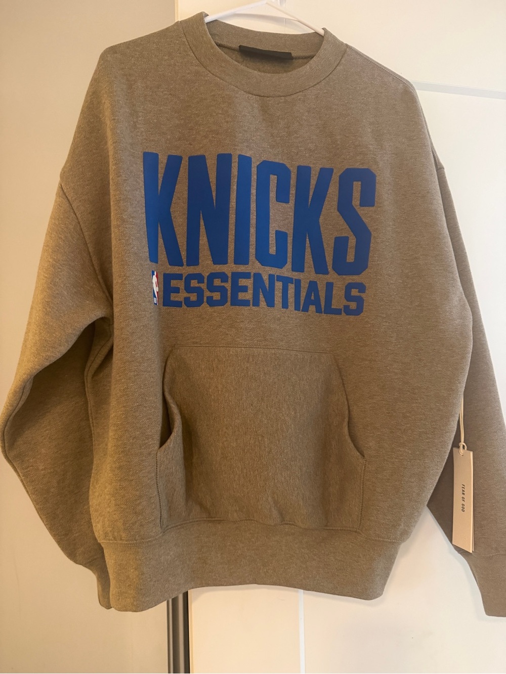 KNICKS Essentials Crewneck Sweatshirt